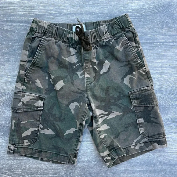 Old Navy Cargo Shorts, camo - Picture 1 of 5